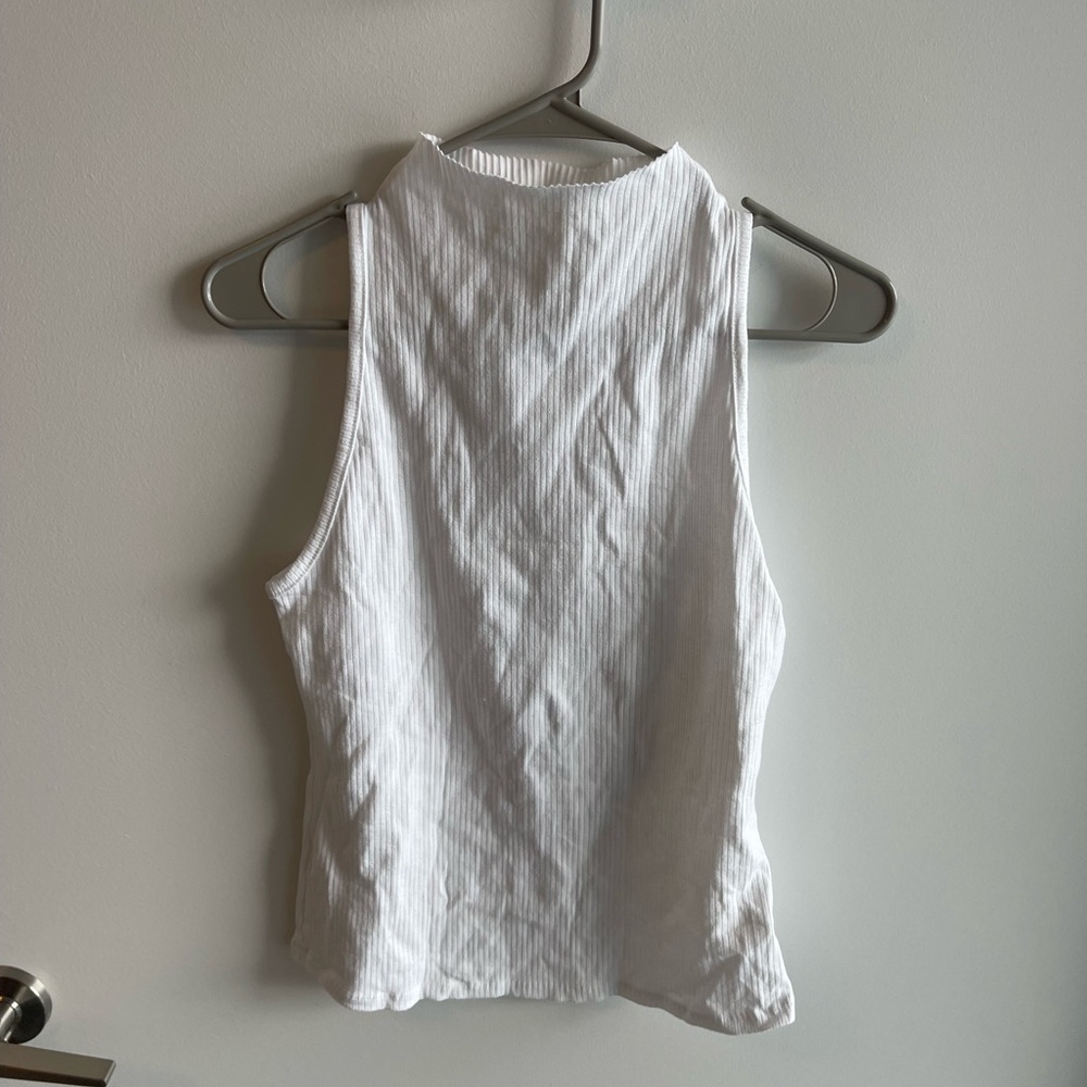 Mauve Ribbed White Sleeveless Women's Top
